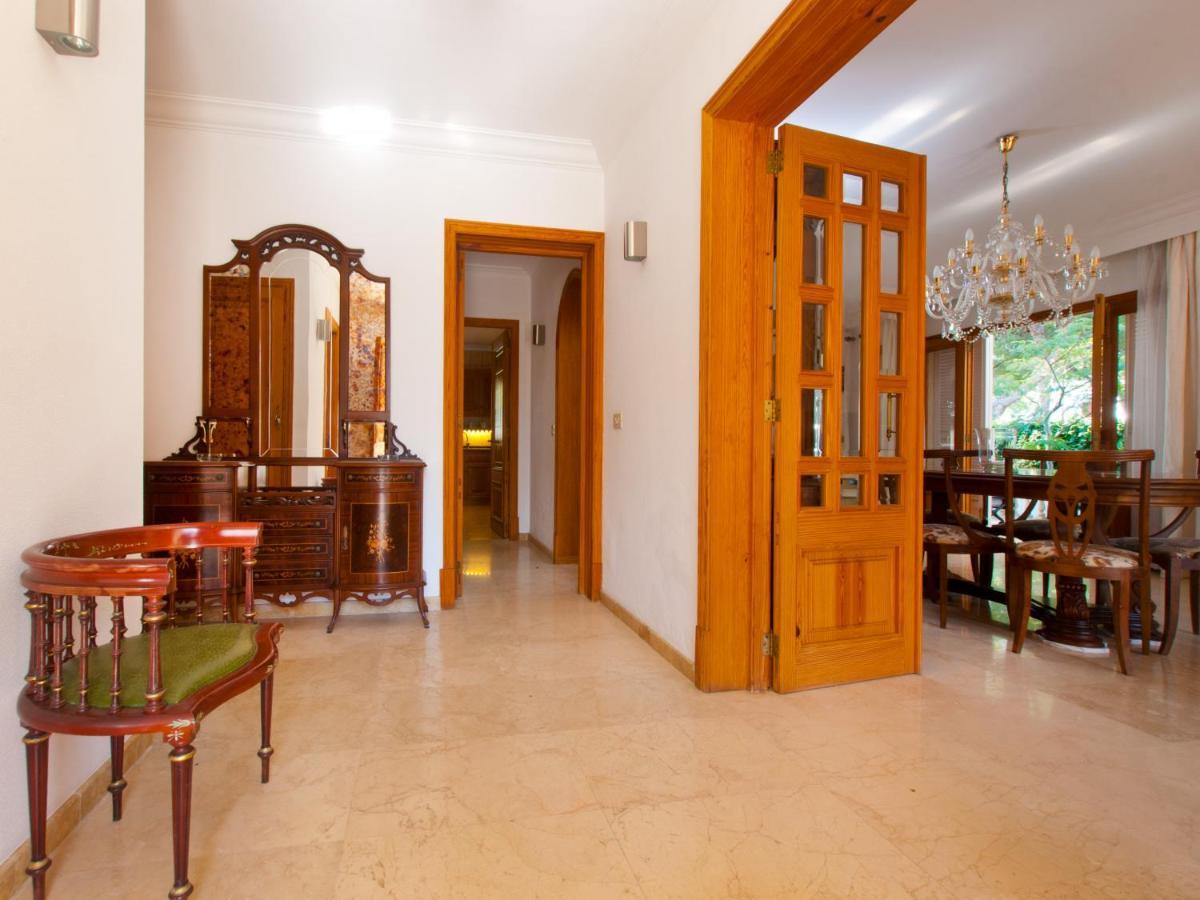 Villa Tita De Manresa, Con Jardines Y Vista Mar 阿尔库迪亚 外观 照片