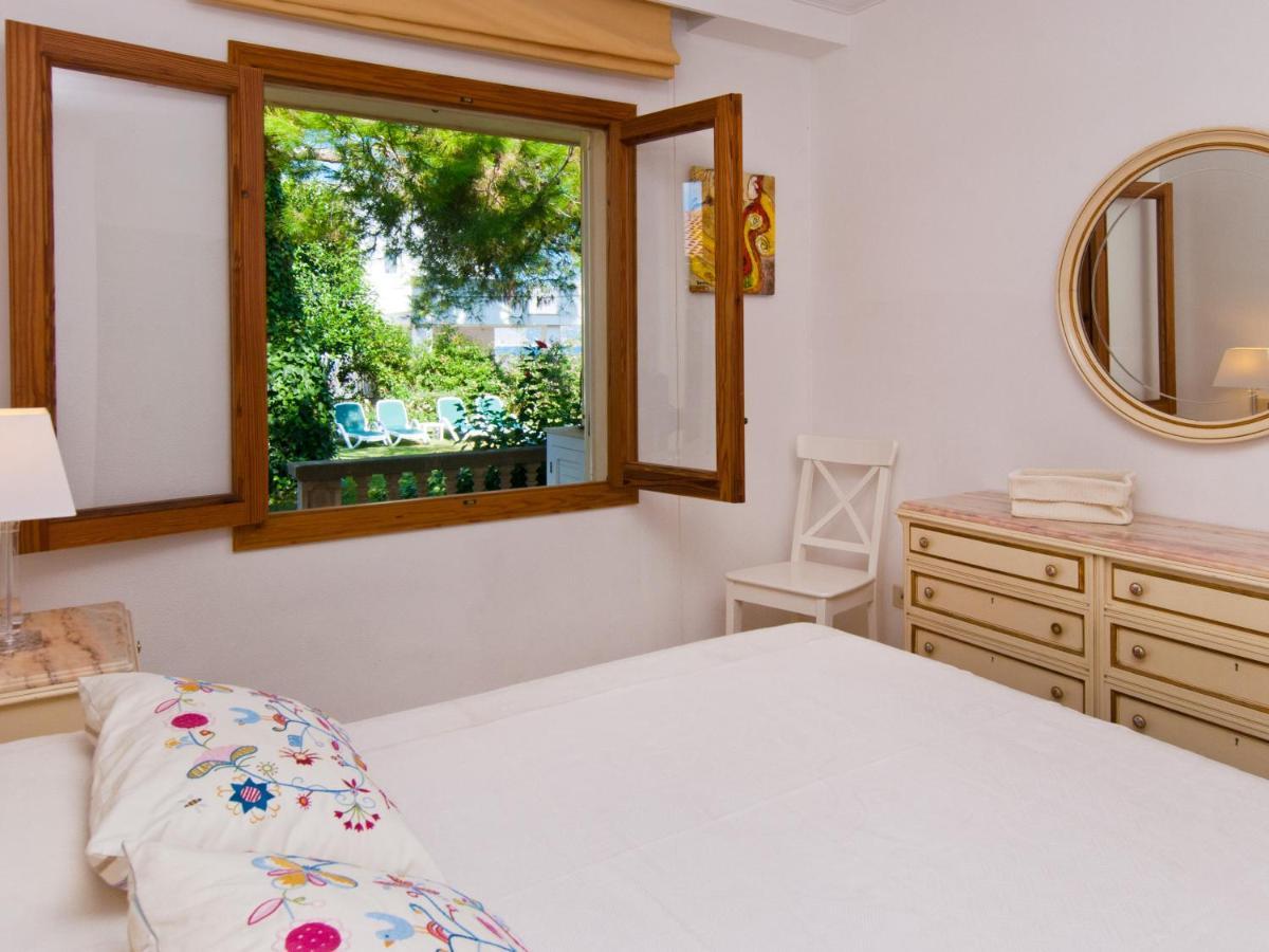 Villa Tita De Manresa, Con Jardines Y Vista Mar 阿尔库迪亚 外观 照片