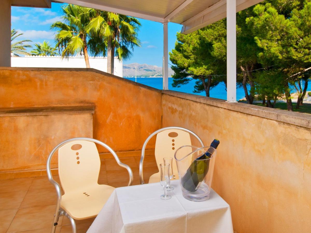 Villa Tita De Manresa, Con Jardines Y Vista Mar 阿尔库迪亚 外观 照片