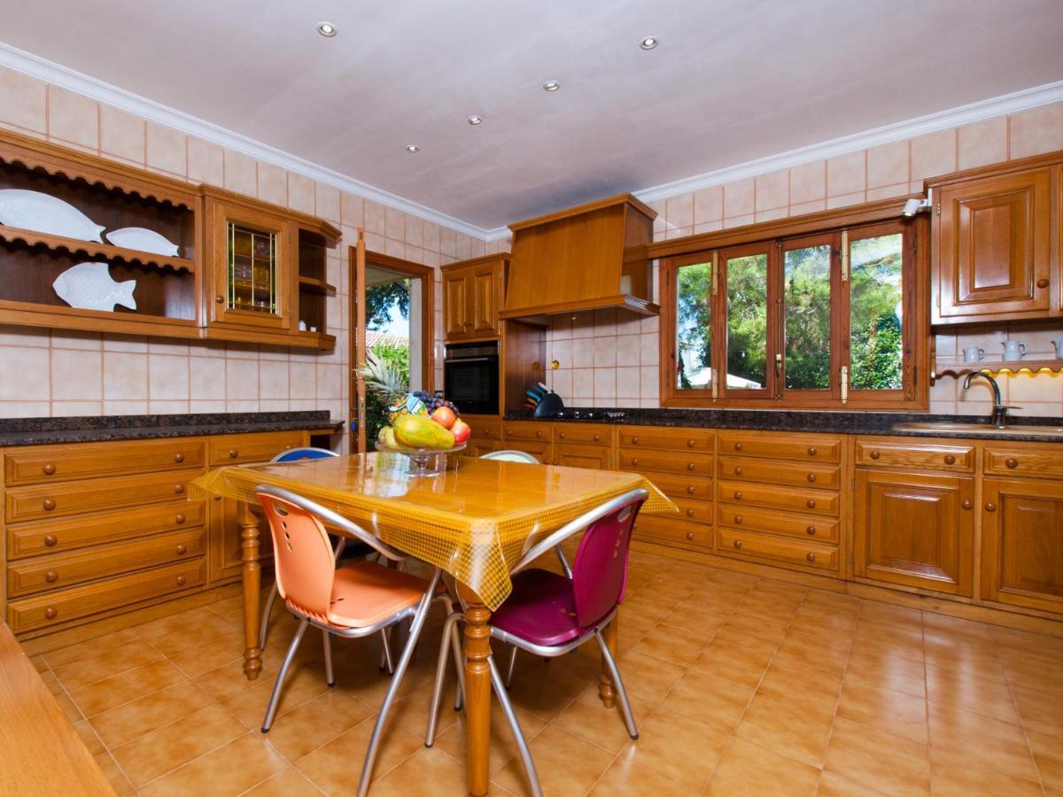Villa Tita De Manresa, Con Jardines Y Vista Mar 阿尔库迪亚 外观 照片